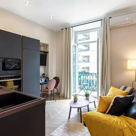 L37 F1 2 Min De La Balcon & Clim Apartmán
