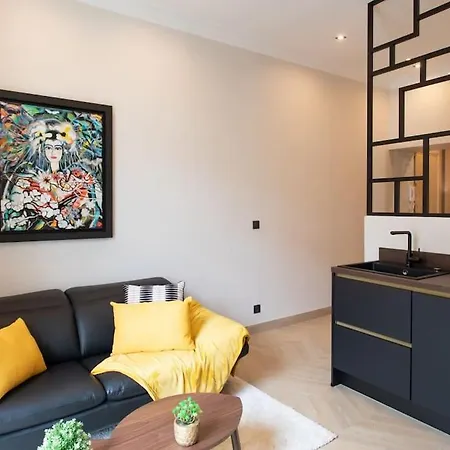 L37 F1 2 Min De La Balcon & Clim Apartment *
